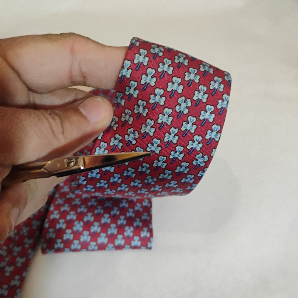 Hermes Paris Red/Blue Lucky Clover Silk Tie 5005 EA - Picture 2 of 10